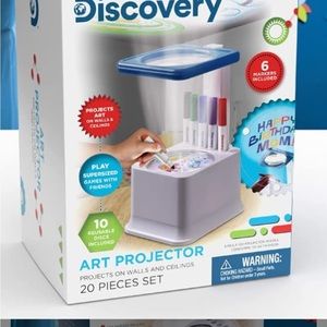NWT,Discovery Art Projector, 20 piece,White